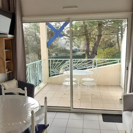 Les Sens Du Veillon Apartment *